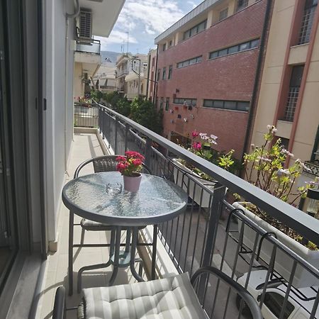 Апартаменты House Dimitris & Vicky Афины Экстерьер фото